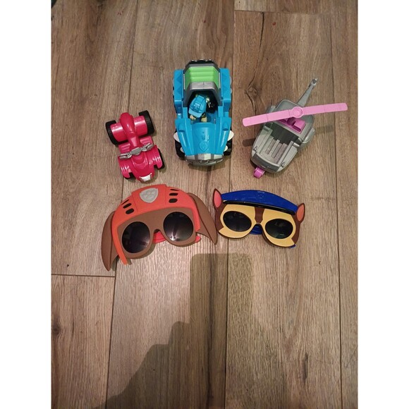 Paw patrol vehicles and sunsnachers - Picture 3 of 5
